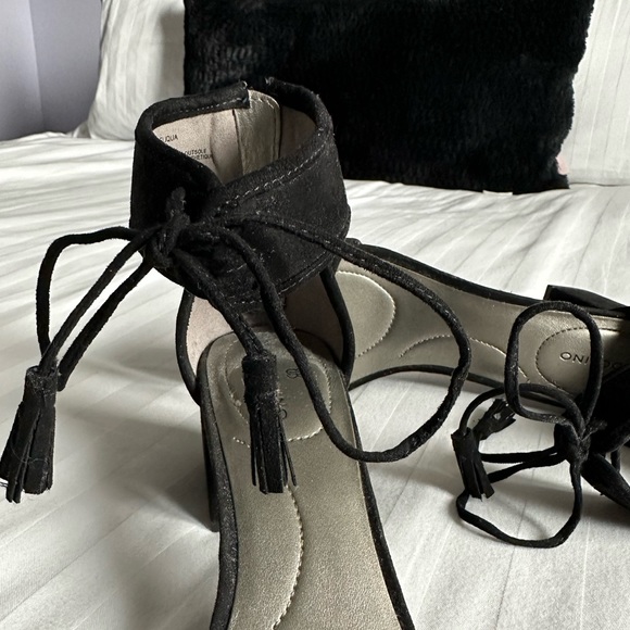 Black chunky heels - Picture 3 of 4